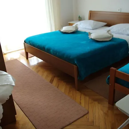 Zdravko - 150 M From Sandy Apartment *