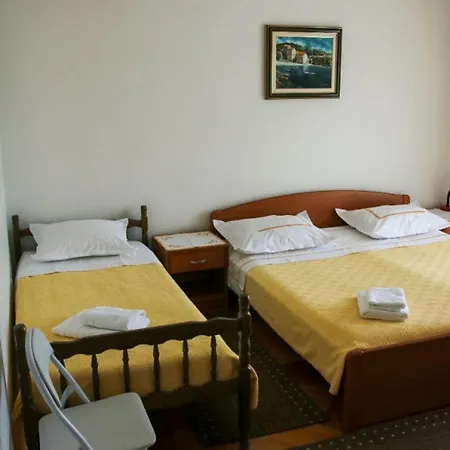Zdravko - 150 M From Sandy Apartment *