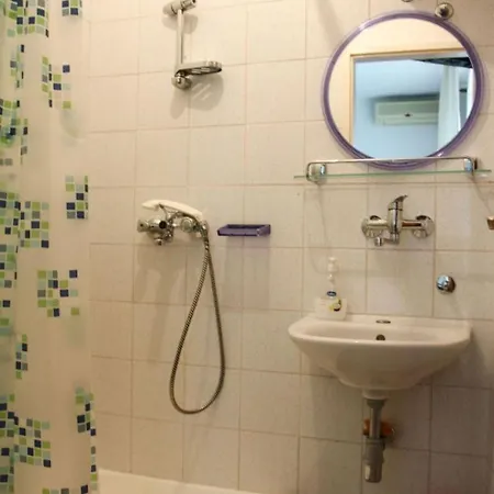 Apartment Zdravko - 150 M From Sandy Duce